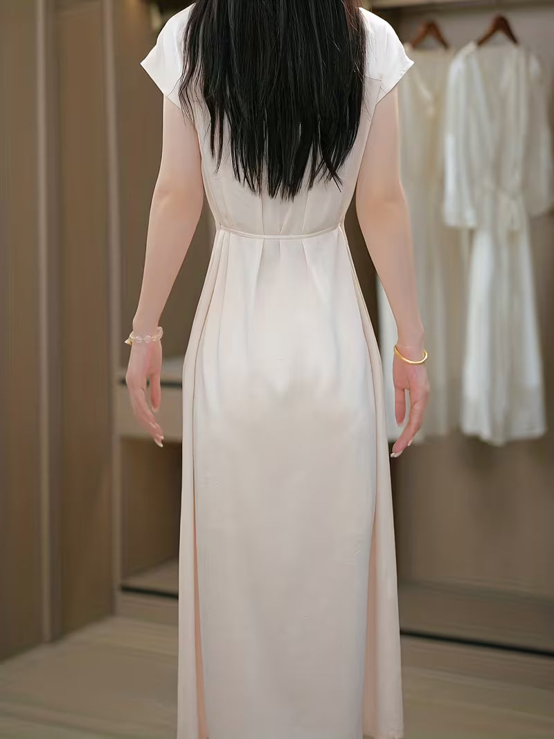 White Minimalist Dress with Geometric Embroidered Drawstring Waist, Sleeveless Long Style Shows Gentle And Elegant Atmosphere